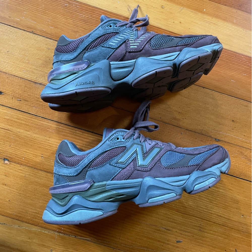 New Balance 9060 - perfect condition, Truffle with Rich Earth and Magnet color